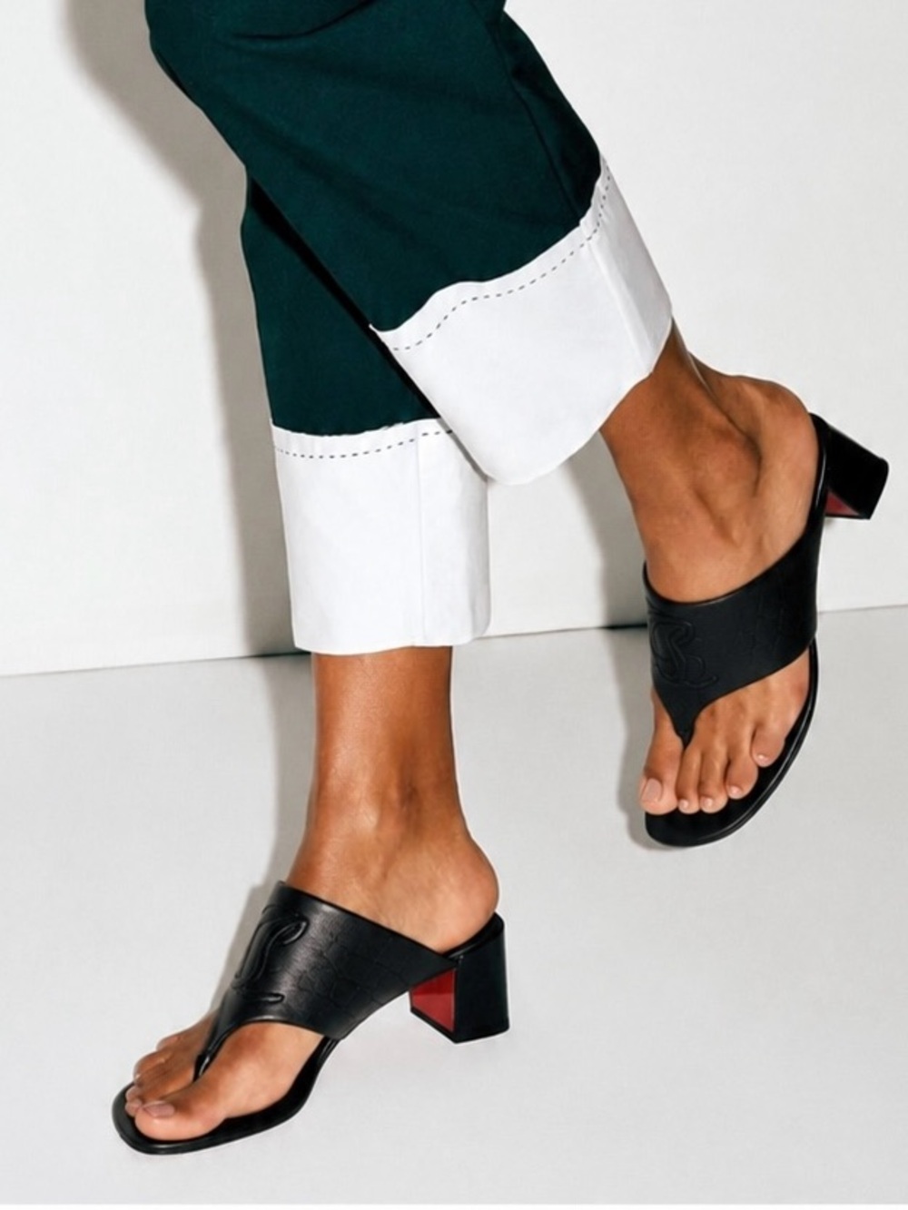 CHRISTIAN LOUBOUTIN CL TONGAMULE SANDALS LOGO BLACK CROC LEATHER SZ 38.5 NEW